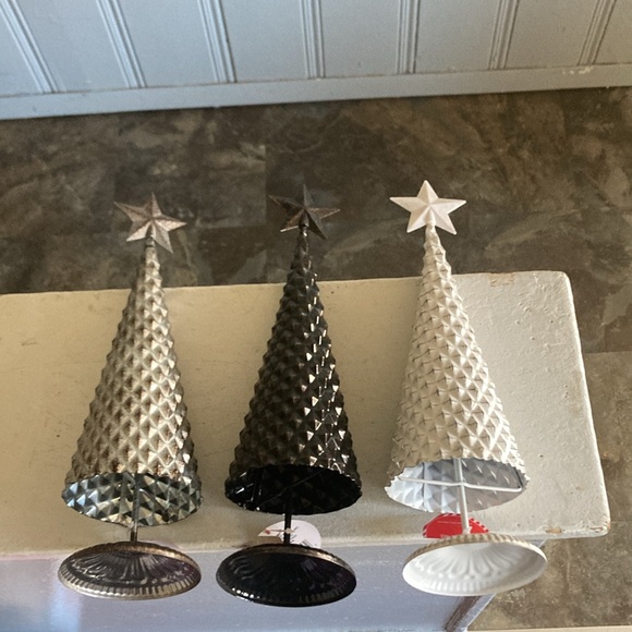NWT Set of 3- Bronze, White & Silver 14” Metal Christmas Tree Decorations - Picture 15 of 16